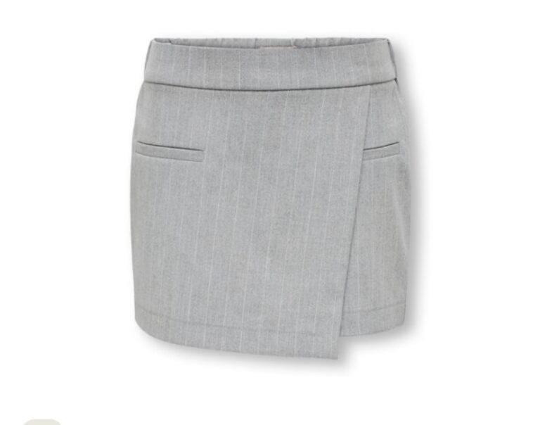 KOGBRIE PINSTRIPE SKORT TLR