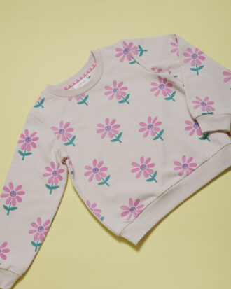 sweater AOP Rolling into spring